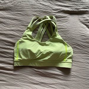 Lululemon sports bra